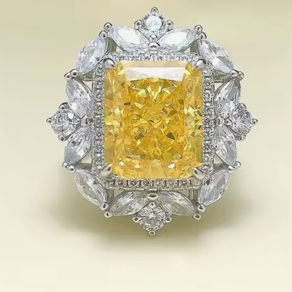 18k 4ct Radiant Canary Ring - Picture 3 of 12
